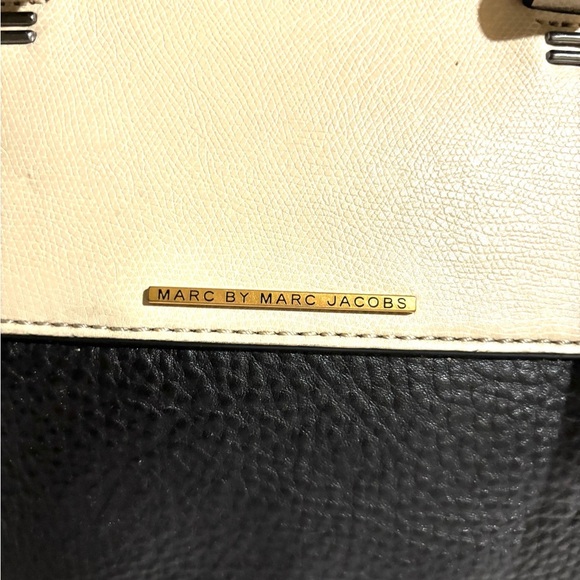 Marc by Marc Jacob’s Elegant Black and Cream  satchel Handbag - Picture 3 of 12